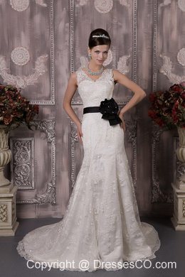 Gorgeous Column V-neck Court Train Lace Sash Wedding Dress
