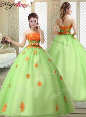 Latest Strapless Quinceanera Gowns with Appliques and Belt