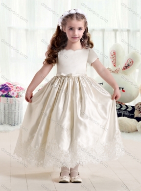Customized Empire Short Sleeves Latest Flower Girl Dress with Lace