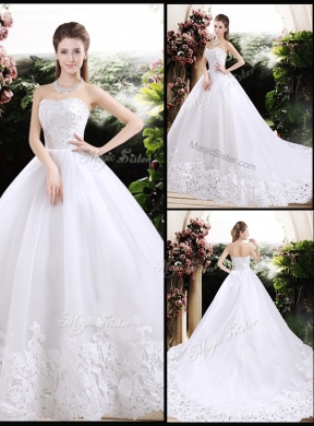 New Style Ball Gown Chapel Train Wedding Dress with Appliques