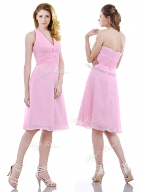 Latest Halter Top Knee Length Bridesmaid Dress in Baby Pink