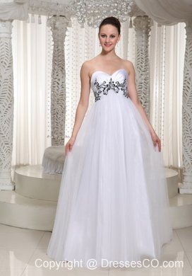 White Appliques Prom Dress For Formal Evening With Long