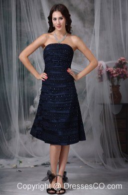 Navy Blue A-line Strapless Knee-length Satin Ruched Bridesmaid Dress