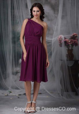 Purple Empire One Shoulder Knee-length Chiffon Ruching Bridesmaid Dress