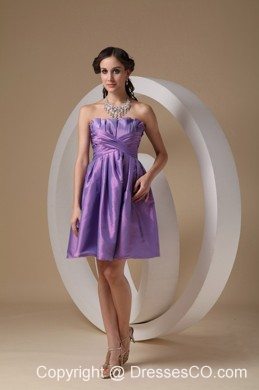 Lavender A-line Strapless Knee-length Taffeta Ruched Prom / Homecoming Dress