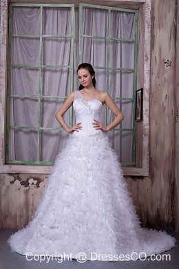Fashionable A-line One Shoulder Court Train Satin and Tulle Appliques Wedding Dress