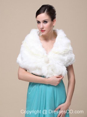 Top Faux Fur Wedding Shawl With Lace V-neck