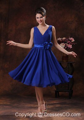 Roral Blue V-neck Bridesmaid Dress With Flowers and Ruched Decorate