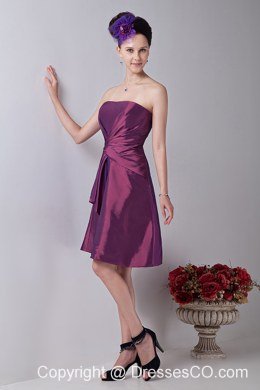 Purple A-line Strapless Knee-length Taffeta Ruched Bridesmaid Dress