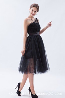 Black A-line / Princess One Shoulder Tea-length Tulle Little Black Dress