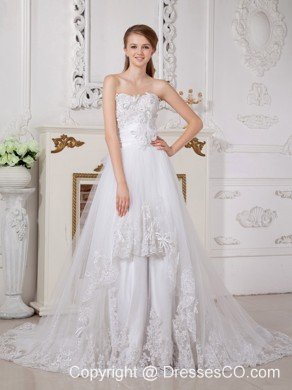 Sweet A-line Court Train Lace Appliques Wedding Dress