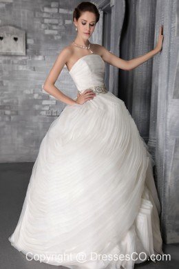A-line/princess Strapless Long Organza Ruffles Wedding Dress
