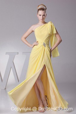 Light Yellow One Shoulder and High Silt For Prom Dress
