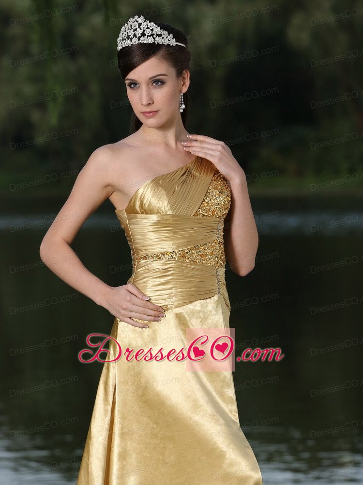 High Slit Gold Plus Size Prom Dress In Formal Party With One Shoulder Beaded Decorate