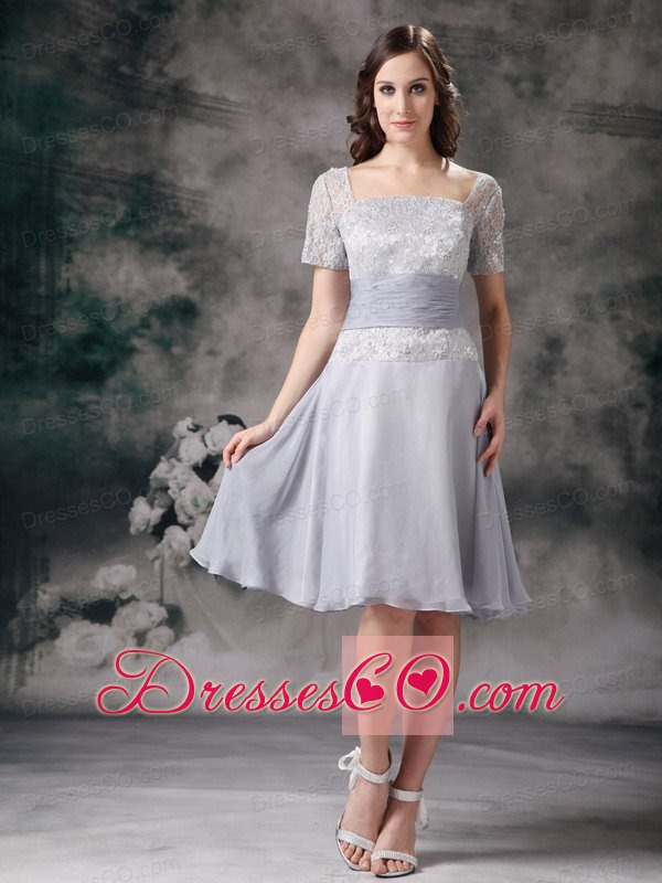 A-line Square Knee-length Chiffon And Lace Mother Of The Bride Dress