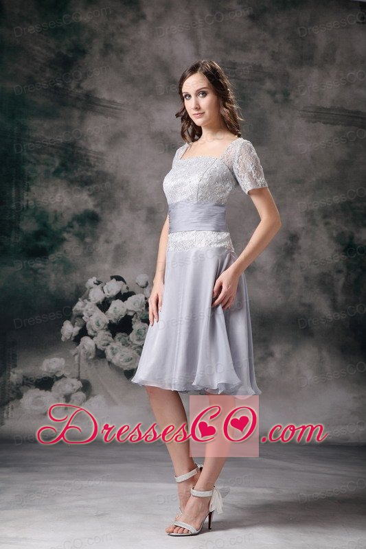 A-line Square Knee-length Chiffon And Lace Mother Of The Bride Dress