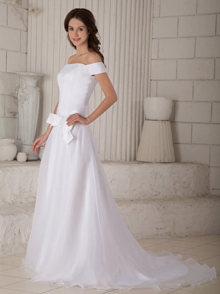 Cheap A-line / Princess Off The Shoulder Court Train Organza Wedding Dress