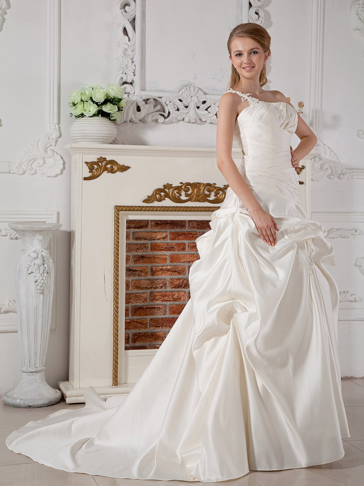 Elegant A-line One Shoulder Court Train Taffeta Appliques Wedding Dress