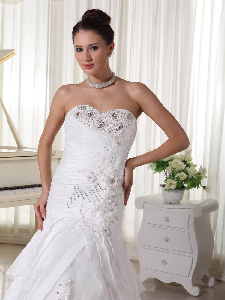 Fashionable Beading and Layers Wedding Gown With Taffeta Chapel Train In Georgia