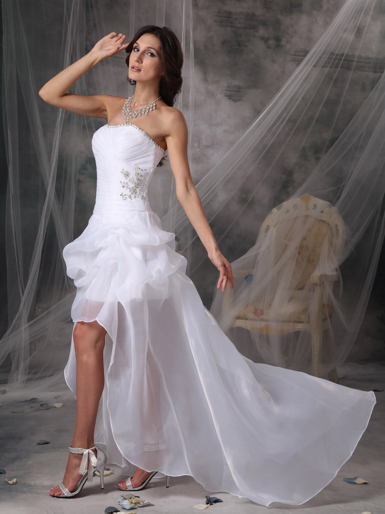 White A-Line / Princess Strapless High-low Chiffon Beading Prom Dress