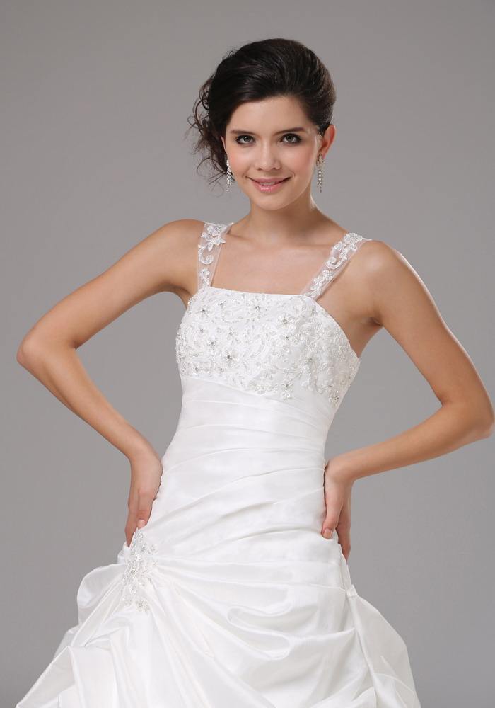 Straps A-line Wedding Dress With Embroidery Decorate For Wedding Party