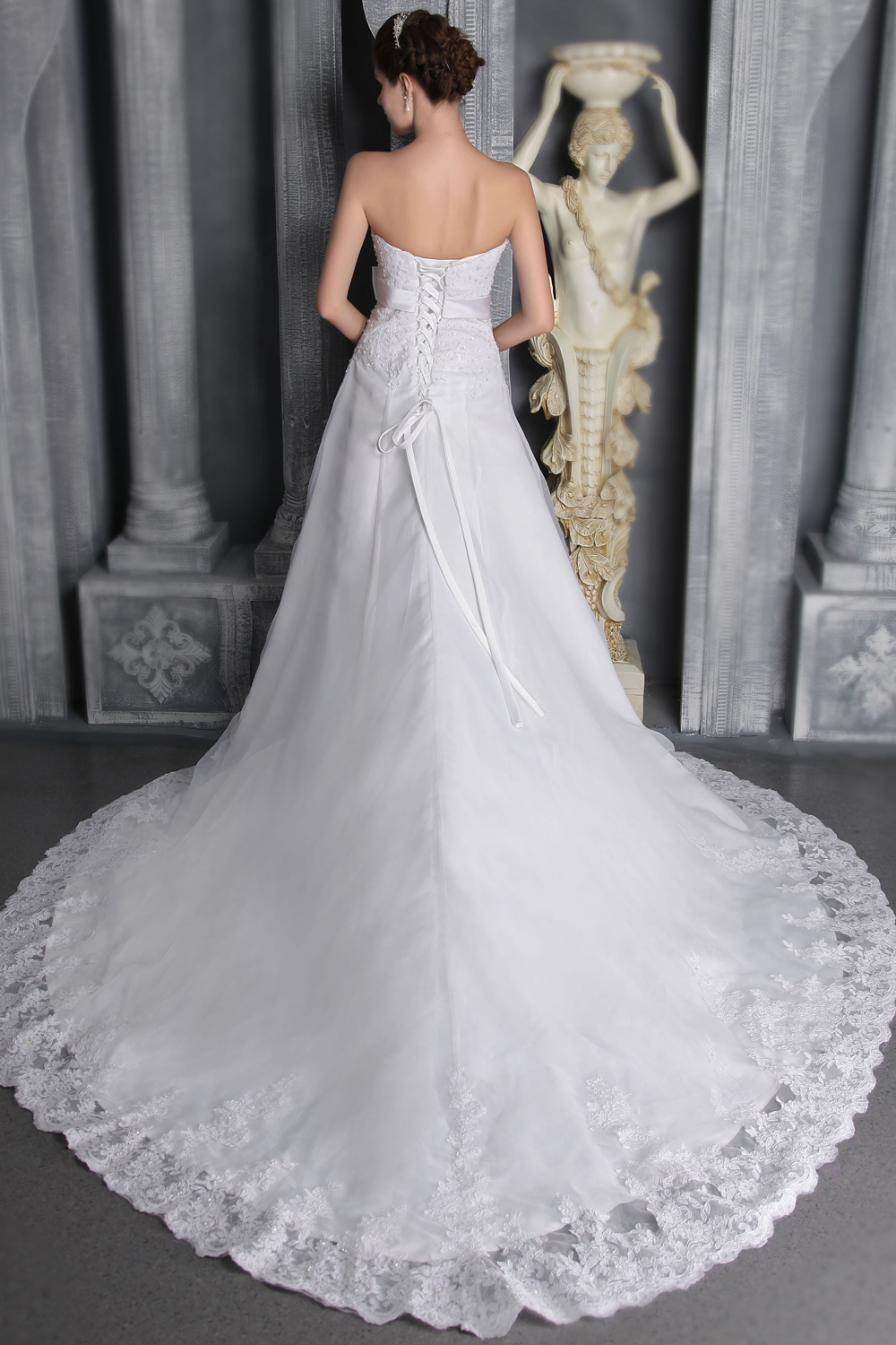 White A-Line/Princess Strapless Chapel Train Lace Beading Wedding Dress