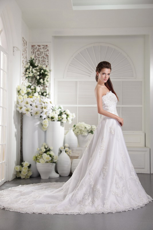 White A-line / Princess Strapless Chapel Train Satin and Lace Beading Wedding Dress