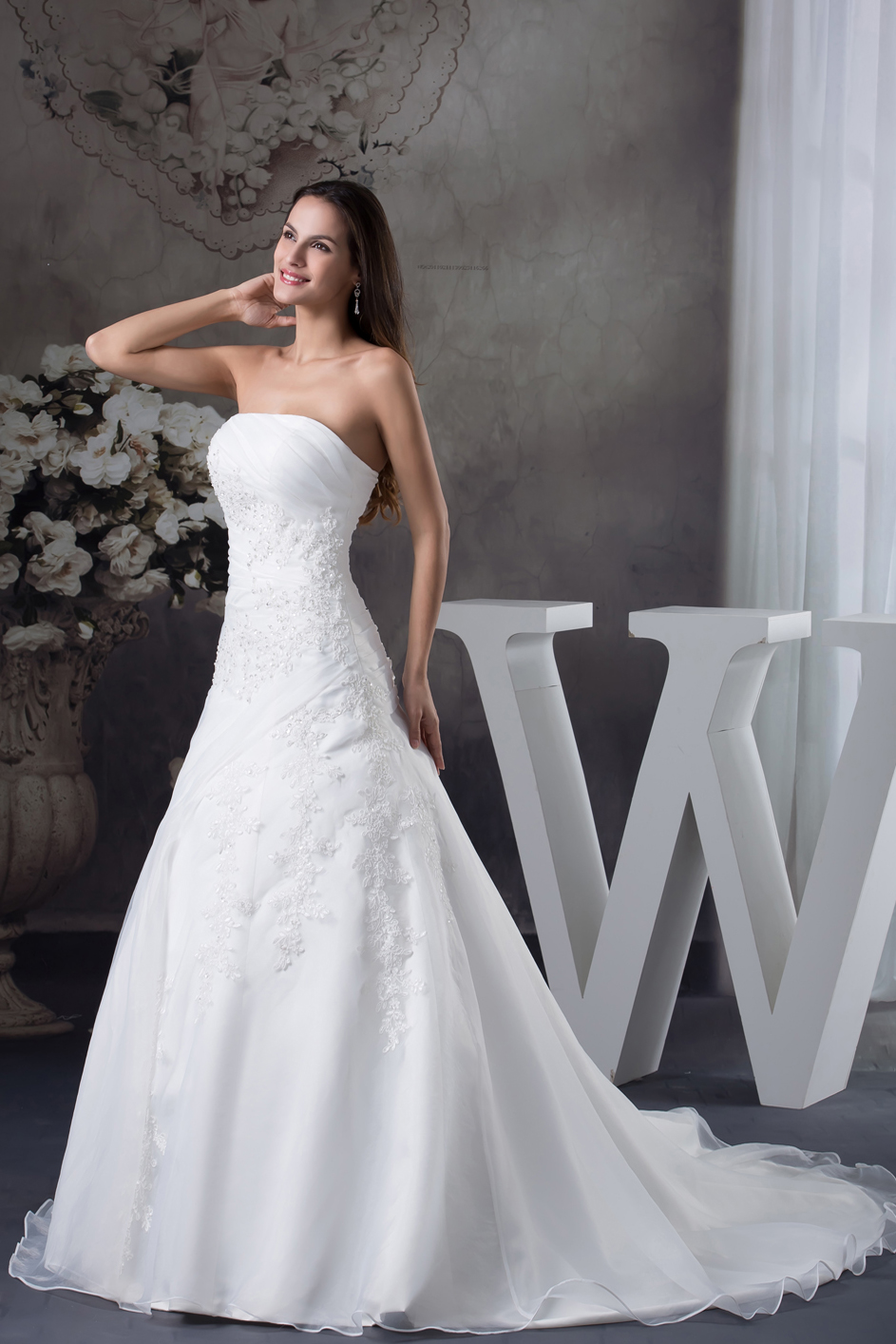 A-line Appliques White Jacket Court Train Wedding Dress