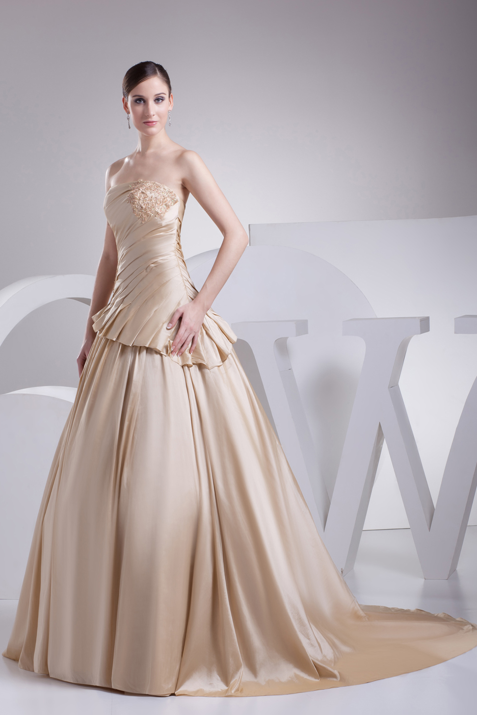 Appliques A-Line Strapless Chapel Train Wedding Dress with Champagne
