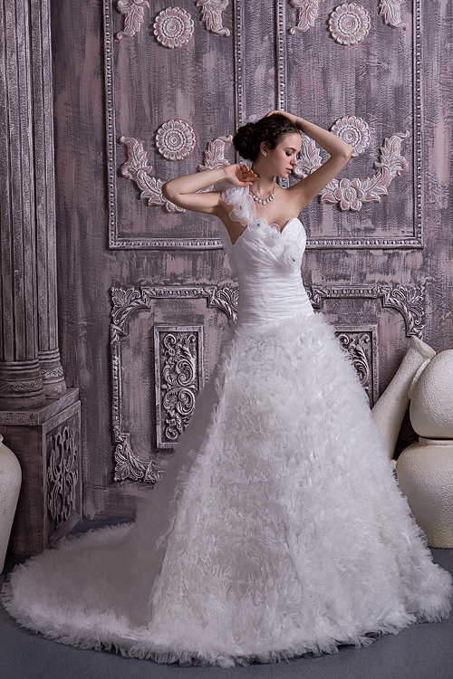 Customize A-line / Princess One Shoulder Court Train Tulle Beading Wedding Dress