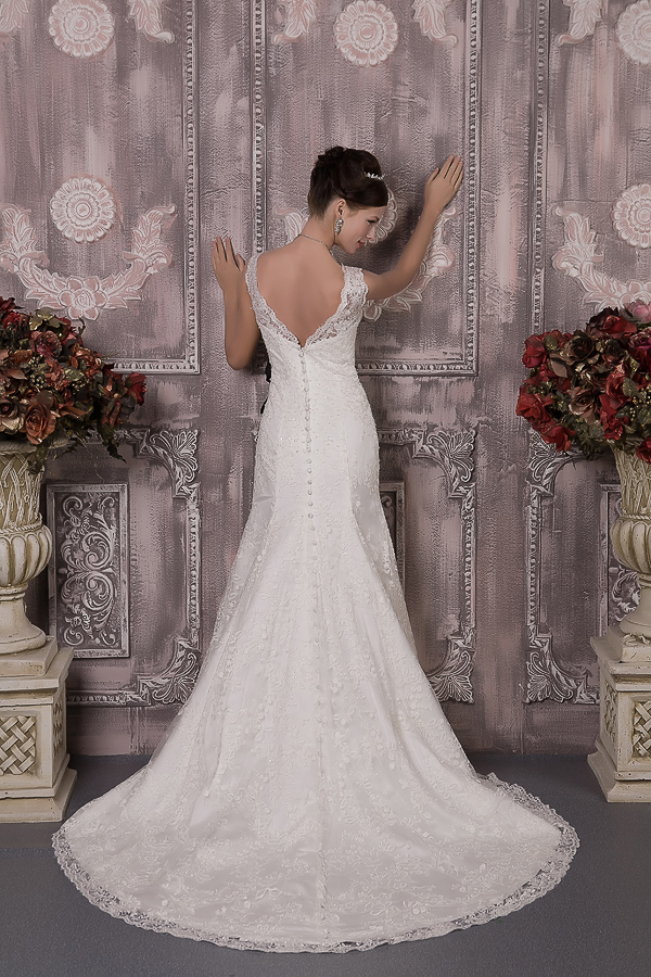Gorgeous Column V-neck Court Train Lace Sash Wedding Dress