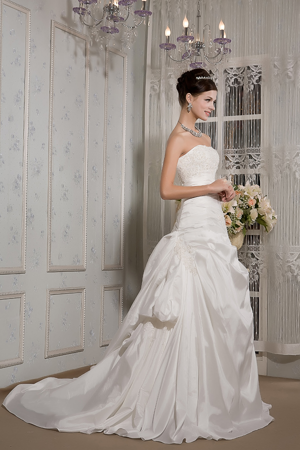 Elegant A-line Strapless Brush Train Taffeta Appliques Wedding Dress