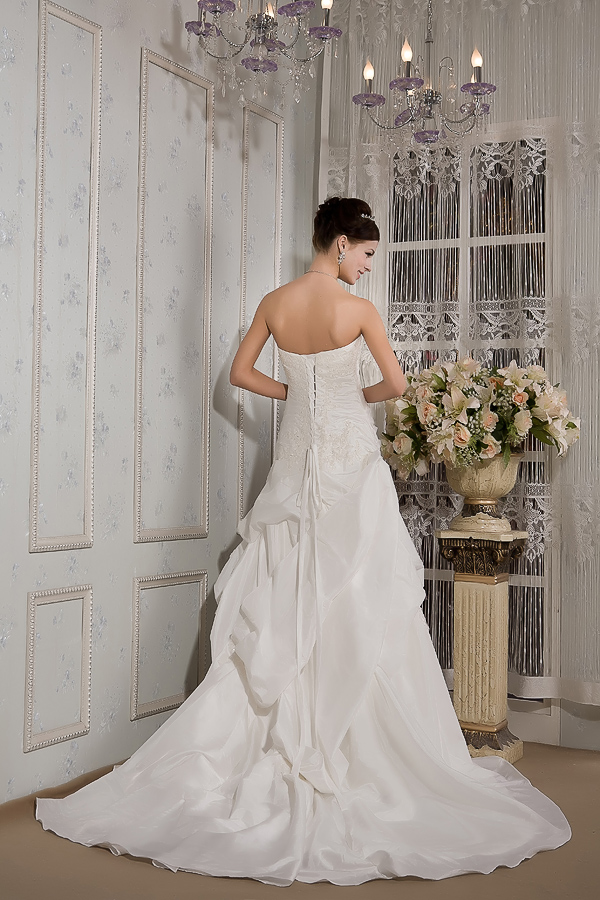 Elegant A-line Strapless Brush Train Taffeta Appliques Wedding Dress