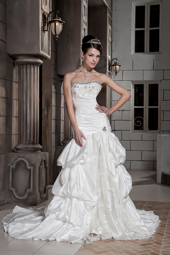 Beautiful Column Strapless Court Train Taffeta Beading Wedding Dress
