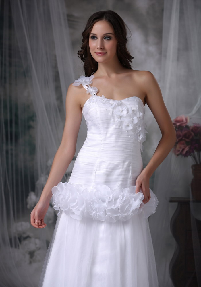 Beautiful A-line One Shoulder Brush Train Taffeta and Tulle Hand Made Flowers Wedding Dress