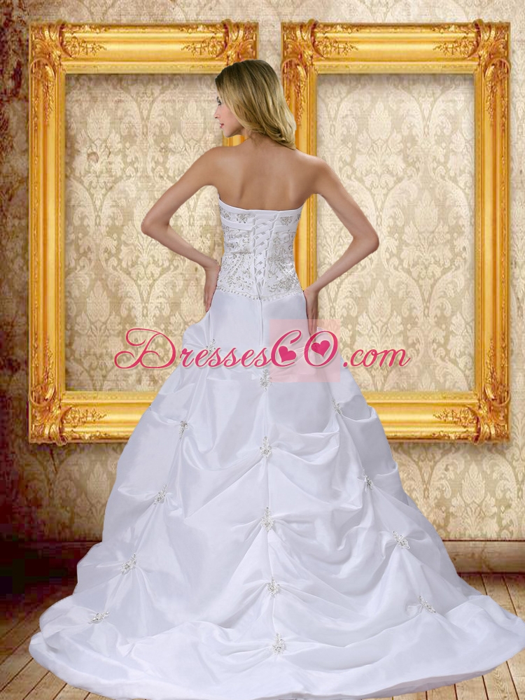 Popular Embroidery  Wedding Dress with Strapless