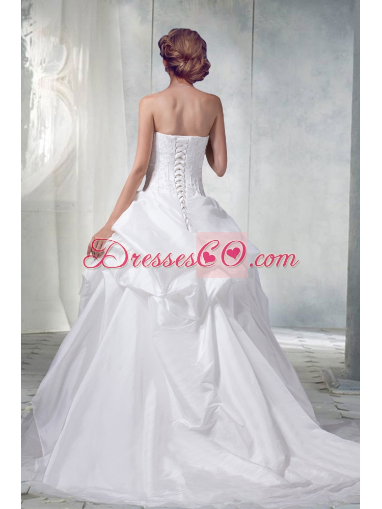 Cheap Princess Strapless Beading Wedding Dress with Appliques