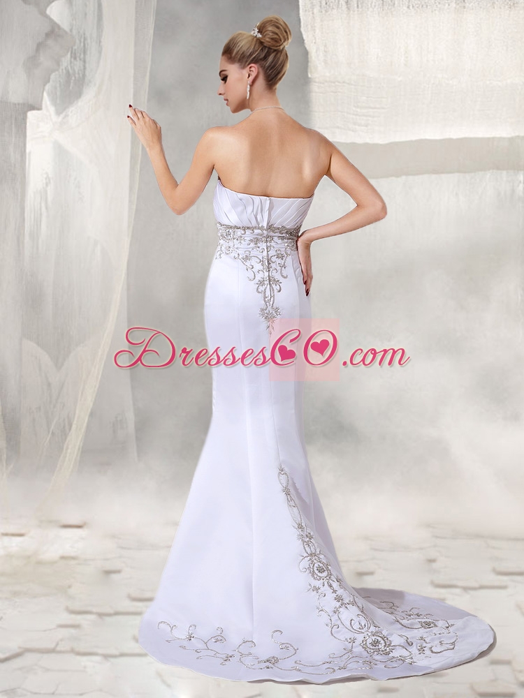 Cheap Mermaid Strapless Beading Wedding Dress with Brush Train