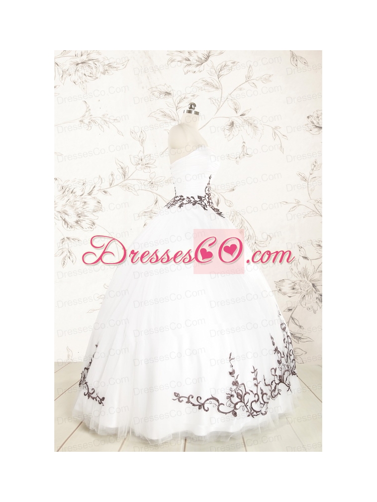 Appliques Strapless Ball Gown White Tulle Quinceanera Dress