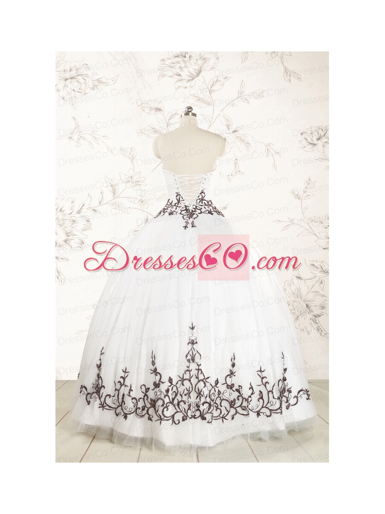 Appliques Strapless Ball Gown White Tulle Quinceanera Dress