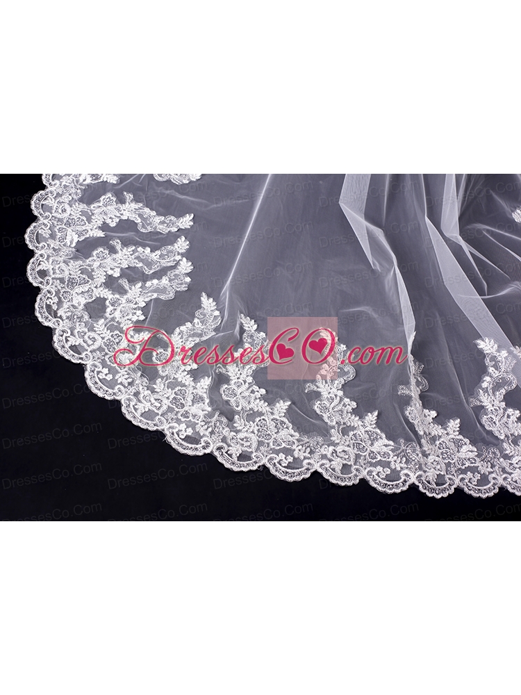 Romantic Lave Edge White Two-Tier Fingertip Bridal Veils