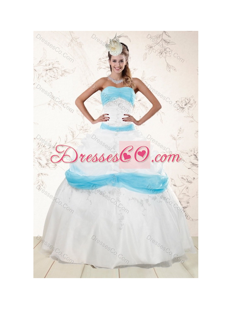 Latest Strapless Ball Gown Quinceanera Dress with Appliques for