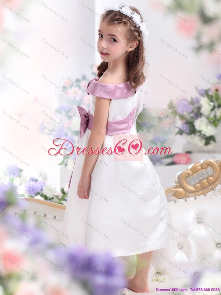 Latest Off The Shoulder White Little Girl Dress with Flower and Bowknot