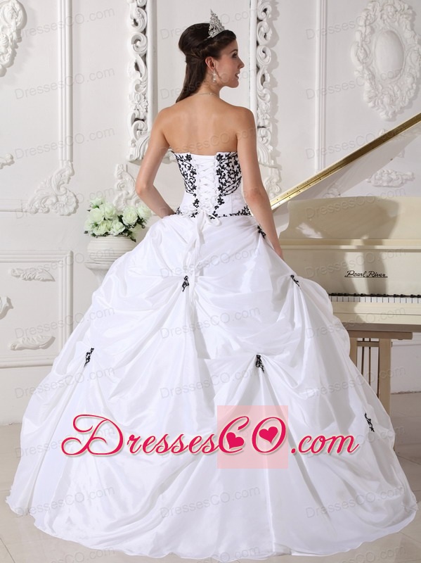 White Ball Gown Long Satin And Taffeta Embroidery Quinceanera Dress