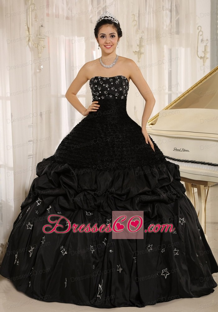 Appliques Decorate On Taffeta Strapless Black Quinceanera Dress