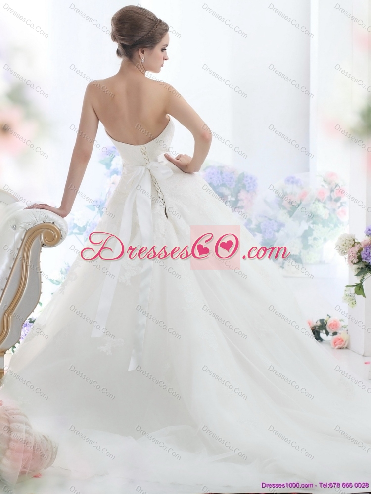 Fashionable Wedding Dress with Lace and Hand Made Flowers