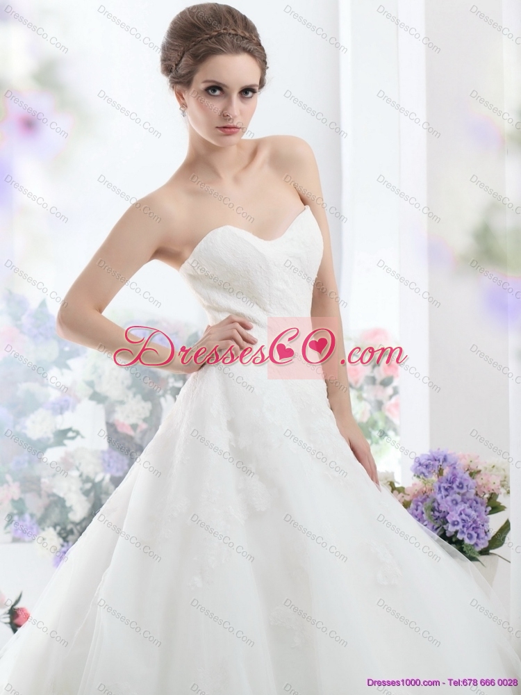 Fashionable Wedding Dress with Lace and Hand Made Flowers