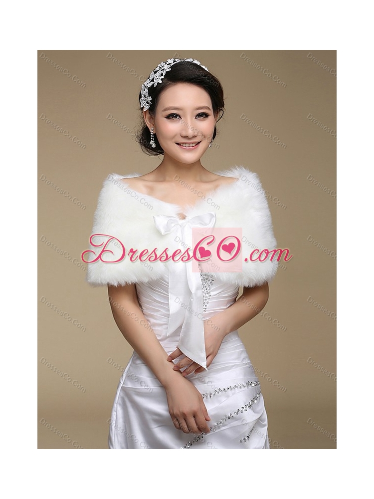 Short Wedding DressCheap Halter Top Laced Bridal Gowns in White