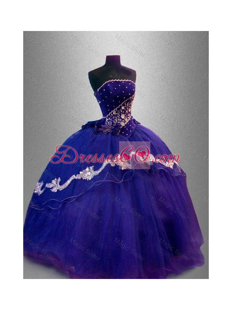 Luxurious Strapless Quinceanera Dress with Appliques and Beading