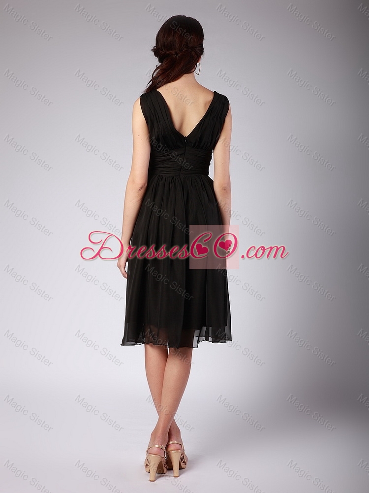 Fashionable Ruched Black Chiffon Prom Dress with V Neck